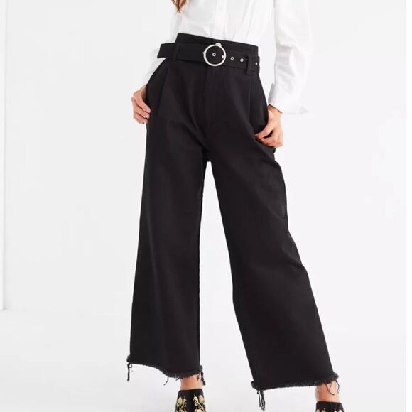 BDG Cara Belted High-Rise Culotte Pleaded Loose Fit Black Denim Jeans Sz 6 - Picture 1 of 11
